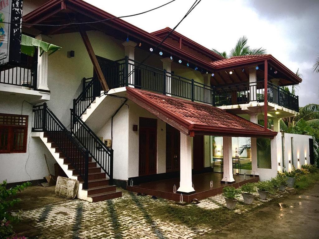 Brisa Marina Hotel Negombo Buitenkant foto
