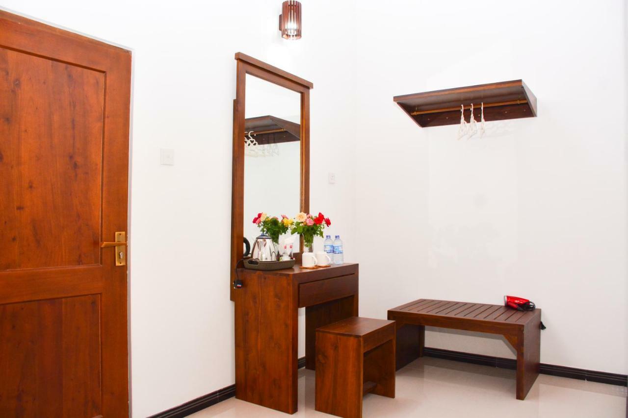 Brisa Marina Hotel Negombo Buitenkant foto
